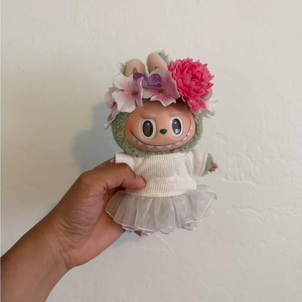 Labubu - Flower Crown!! - Picture 3 of 5